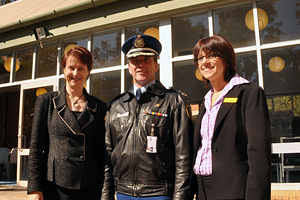 Helen Wiseman, Assistant Commissioner Brian Kelly and Gloria Larman